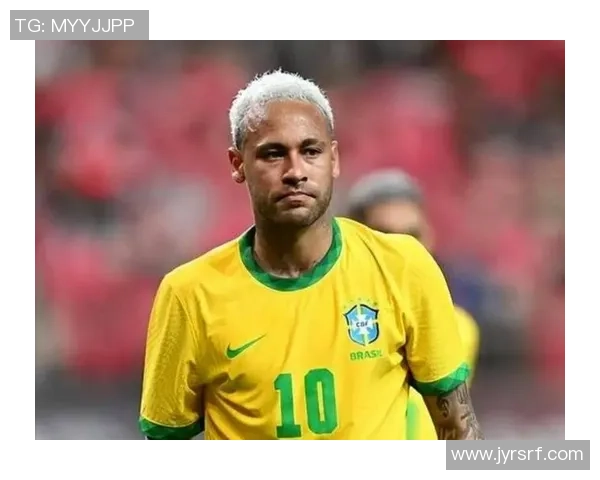 目前足球界年龄最大的球员是谁他在场上的表现如何