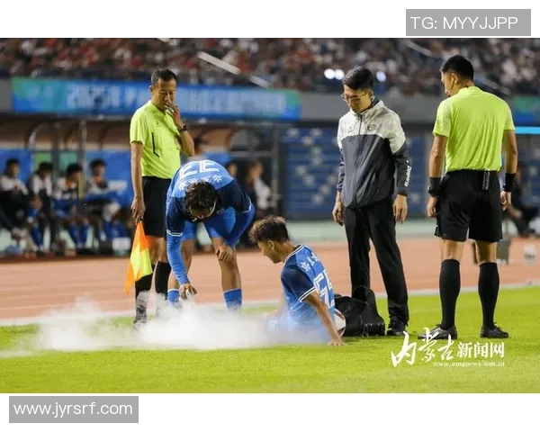 篮球巨星踏上绿茵场挑战足球梦想跨界之路引发球迷热议 篮球巨星踏上绿茵场挑战足球梦想跨界之路引发球迷热议